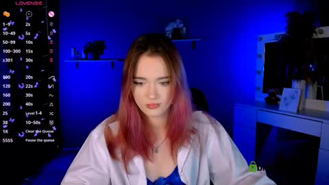 Snapshot of liana_kisses chatting on September 30, 7:24 pm Little Liana online show from September 30, 7:24 pm