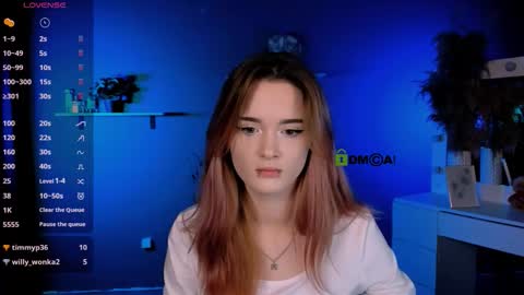 Snapshot of liana_kisses chatting on October 9, 7:19 pm Little Liana online show from October 9, 7:19 pm