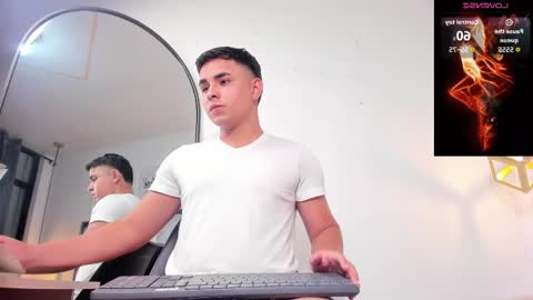 lianfox_ online show from March 22, 2:10 pm