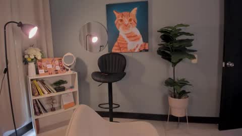 Lia online show from March 9, 1:59 pm