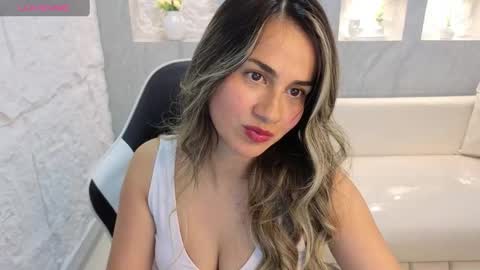 Snapshot of liat_white_tx chatting on September 30, 2:05 pm Online 800 to 1400 online show from September 30, 2:05 pm