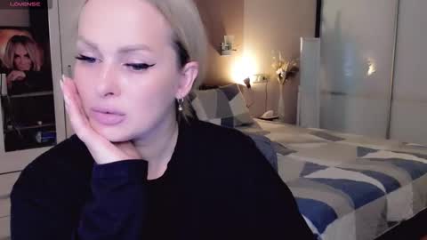 Snapshot of libby_nora chatting on October 22, 10:40 am Libby online show from October 22, 10:40 am