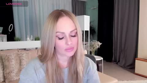 Snapshot of libby_nora chatting on January 29, 1:49 pm Libby online show from January 29, 1:49 pm