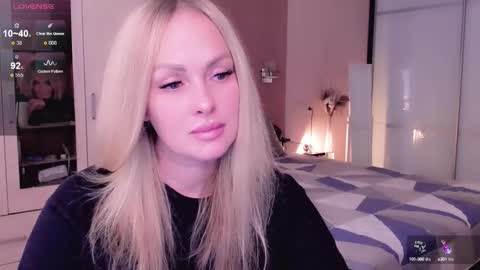 Snapshot of libby_nora chatting on October 15, 11:00 am Libby online show from October 15, 11:00 am