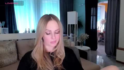 Snapshot of libby_nora chatting on February 10, 12:50 pm Libby online show from February 10, 12:50 pm