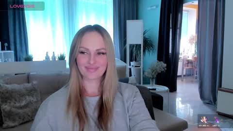 Snapshot of libby_nora chatting on February 22, 12:08 pm Libby online show from February 22, 12:08 pm