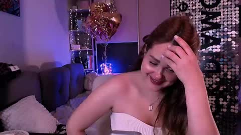 libra_mia online show from November 14, 4:42 pm