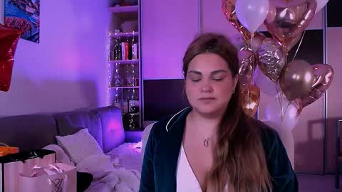 libra_mia online show from October 16, 5:07 am