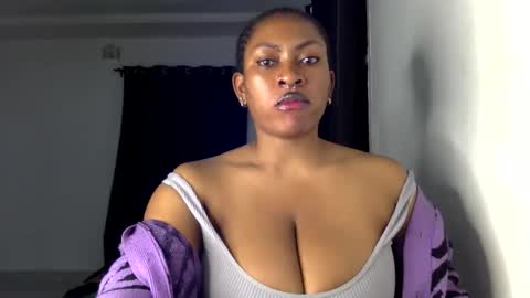 Snapshot of lick_my_pussyyy226651 chatting on October 1, 11:03 pm caira online show from October 1, 11:03 pm