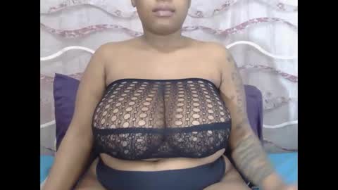 lickabletash98 online show from October 19, 3:22 am
