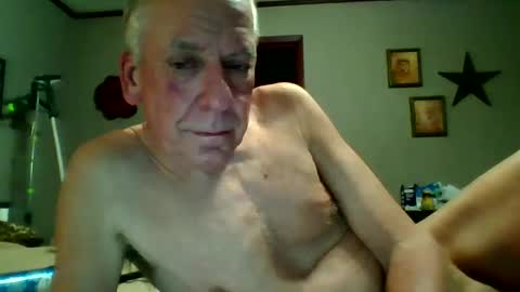 Snapshot of lickmysnowballs chatting on March 5, 11:49 am lickmysnowballs online show from March 5, 11:49 am