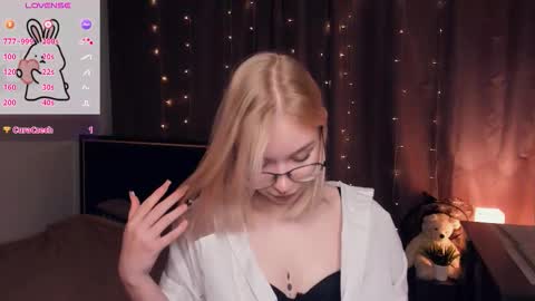 Snapshot of lidiaklemencic chatting on October 13, 7:16 pm Ann online show from October 13, 7:16 pm