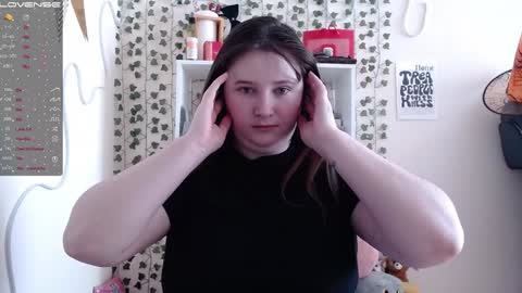 light_lunaa online show from February 7, 4:27 am