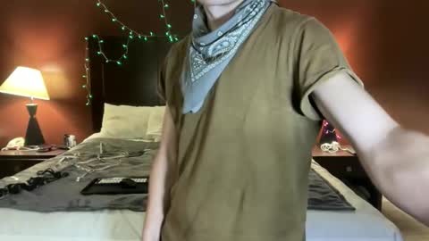 Snapshot of lighteye12489275 chatting on October 31, 1:22 pm lighteye12489275 online show from October 31, 1:22 pm