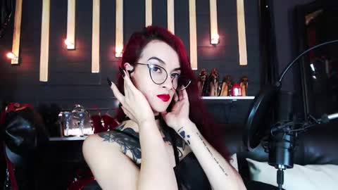 Liilith online show from December 6, 1:16 pm