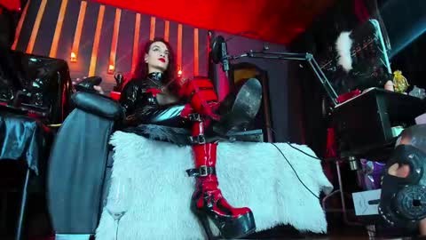 Liilith online show from December 20, 11:10 am