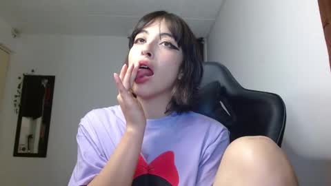 Snapshot of liisaax chatting on December 24, 10:11 am lisa online show from December 24, 10:11 am