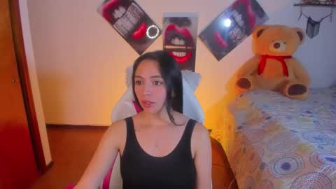 Snapshot of lika_little3 chatting on October 21, 12:16 am Liika online show from October 21, 12:16 am