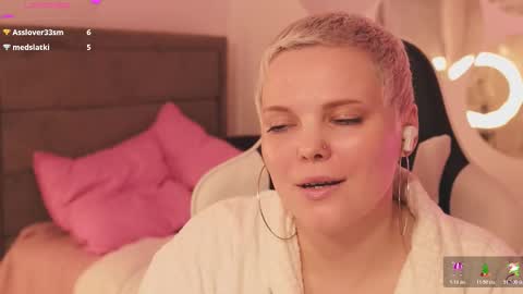 likaaberry online show from January 31, 7:11 pm