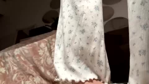 likaaberry online show from November 5, 4:58 am