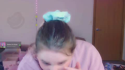 Snapshot of lil_alison_heart chatting on January 14, 4:39 pm Lil Alison Heart online show from January 14, 4:39 pm