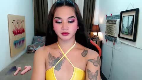 Snapshot of lil_fantacy chatting on October 6, 9:27 am LILY online show from October 6, 9:27 am