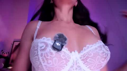 Gabriela online show from November 6, 7:28 pm