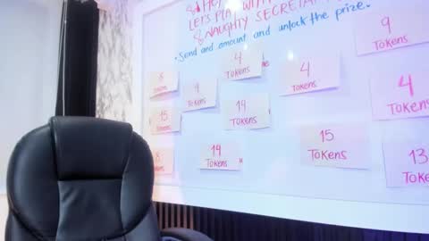 Snapshot of lila_cox chatting on September 17, 11:02 am lila_cox online show from September 17, 11:02 am