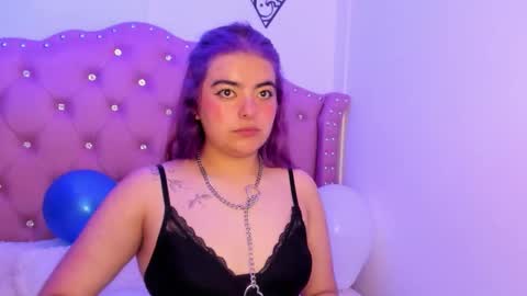 Snapshot of lila_cox chatting on October 16, 12:27 pm lila_cox online show from October 16, 12:27 pm