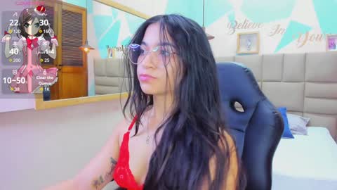 Snapshot of lila_foox chatting on January 17, 8:22 pm LILA online show from January 17, 8:22 pm