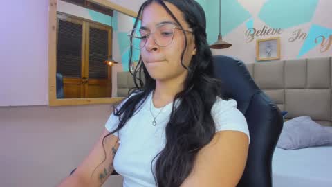 Snapshot of lila_foox chatting on January 21, 7:06 pm LILA online show from January 21, 7:06 pm