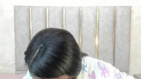 lila bailey  online show from December 14, 8:04 pm