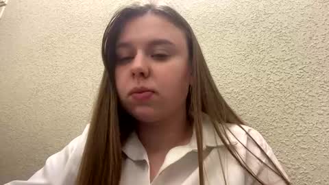 Snapshot of lilae37yis chatting on October 3, 7:44 pm Lily online show from October 3, 7:44 pm