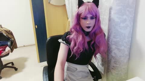 Snapshot of lilah_ts chatting on December 7, 7:27 pm lilah_ts online show from December 7, 7:27 pm