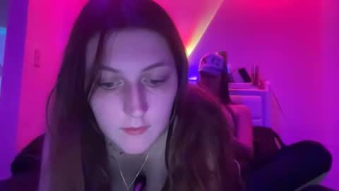 lilaloveslife online show from March 19, 7:58 am