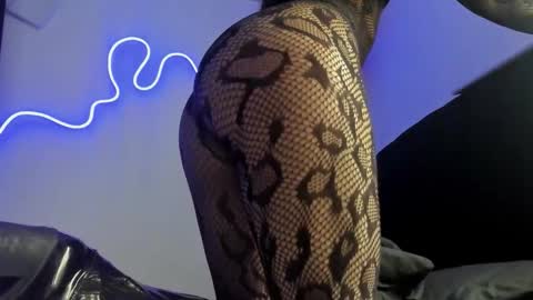 lili_evanss online show from February 25, 5:38 pm