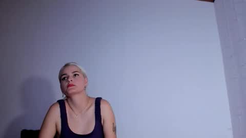 Snapshot of lili_latina47 chatting on October 17, 8:35 pm Lili online show from October 17, 8:35 pm