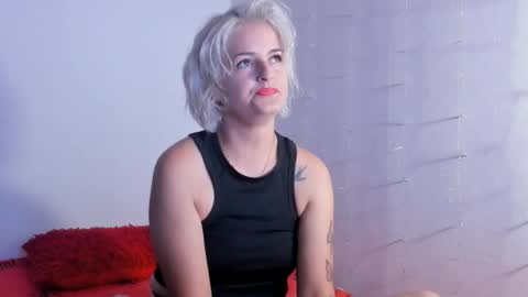 Snapshot of lili_latina47 chatting on October 6, 10:49 pm Lili online show from October 6, 10:49 pm