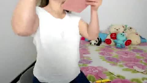 Snapshot of lilia344965 chatting on February 13, 8:34 pm liliamilf online show from February 13, 8:34 pm