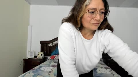Snapshot of lilia344965 chatting on September 18, 12:25 am liliamilf online show from September 18, 12:25 am