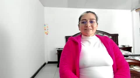 Snapshot of lilia344965 chatting on December 4, 3:53 am liliamilf online show from December 4, 3:53 am