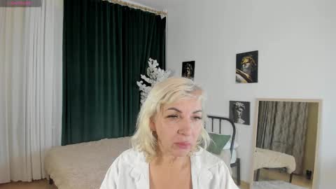 Lilia online show from October 22, 11:12 am