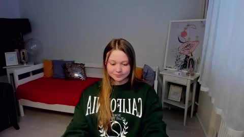 Lilian online show from March 3, 1:18 pm