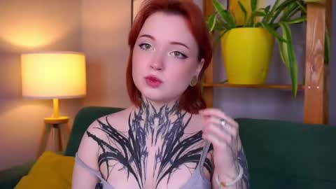 Snapshot of lilianadao chatting on October 17, 3:27 pm Anika online show from October 17, 3:27 pm