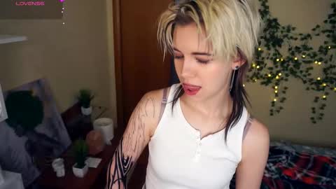 Lilian online show from October 17, 7:12 am