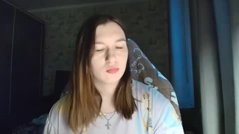 liliawoolf online show from April 13, 1:48 pm