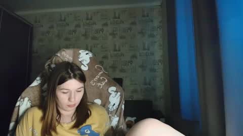 liliawoolf online show from April 9, 3:18 pm