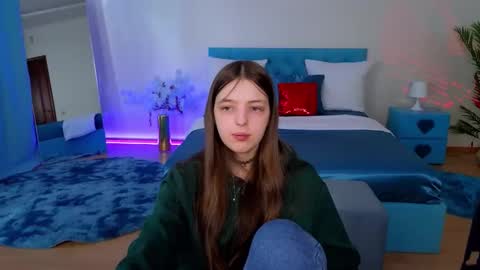 Lili Bakery online show from April 14, 5:55 am