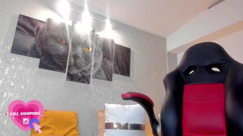 Snapshot of lilicooper_ chatting on February 8, 12:49 am Lili Cooper online show from February 8, 12:49 am