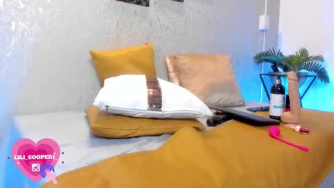 Snapshot of lilicooper_ chatting on February 23, 3:02 am Lili Cooper online show from February 23, 3:02 am